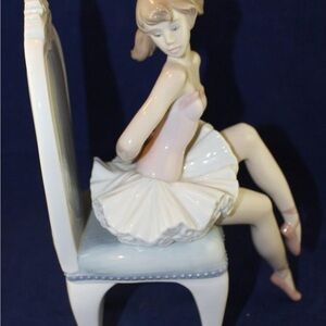 Lladro Graceful Ballerina on Chair in Cream and Pink